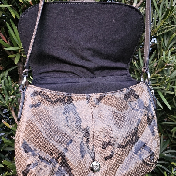 Coach snake skin crossbody bag - Picture 4 of 8
